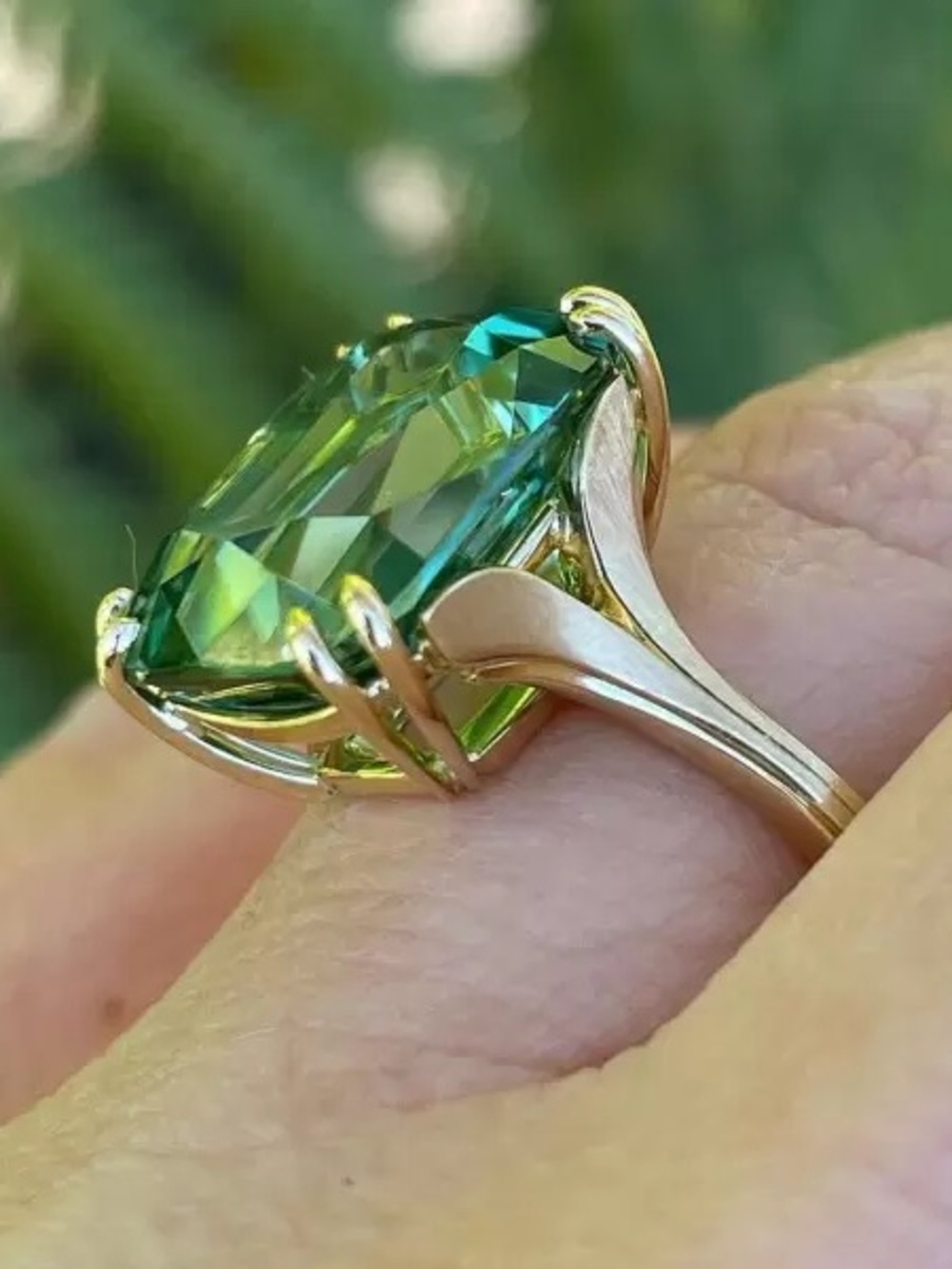 8.4ct Cushion Cut Green Sapphire Vintage Leaf Ring